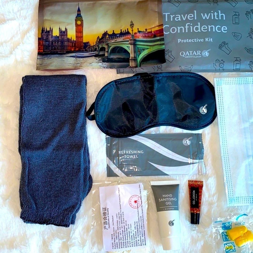 Qatar Airways London Clock picture bag Amenity kit traveler‎ safe kit - Picture 4 of 6